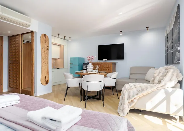 Lola Przy Stoku By Welcome 아파트 스클라르스카포렘바